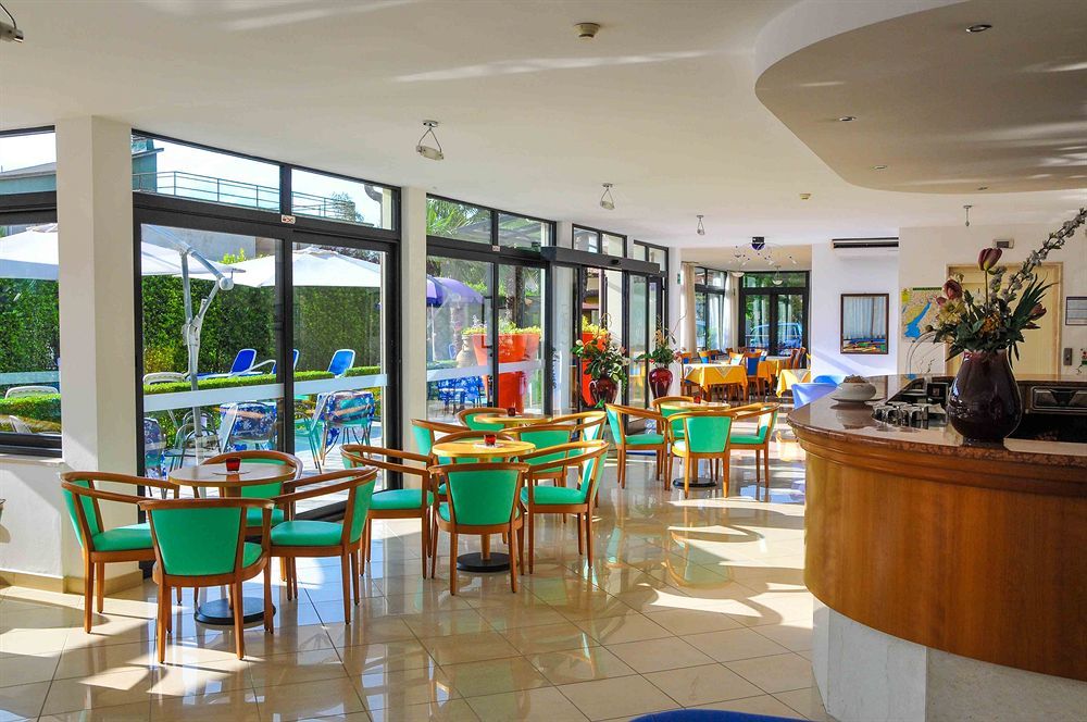 Hotel Palazzo Del Garda & 4*