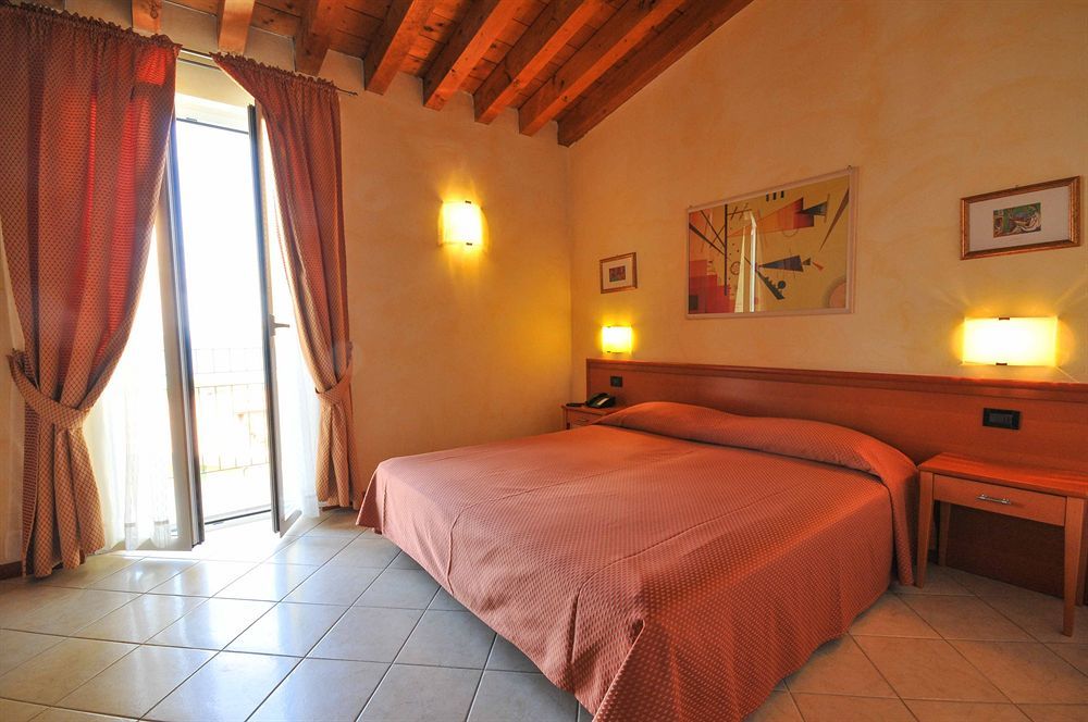 Palazzo Del Garda & Hotel 4*