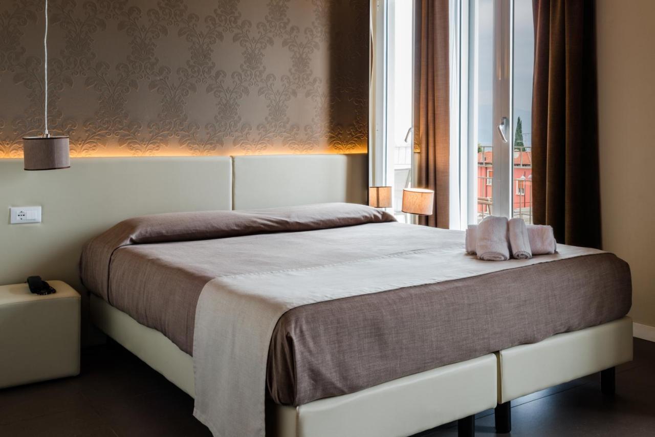Palazzo Del Garda & Hotel Desenzano del Garda