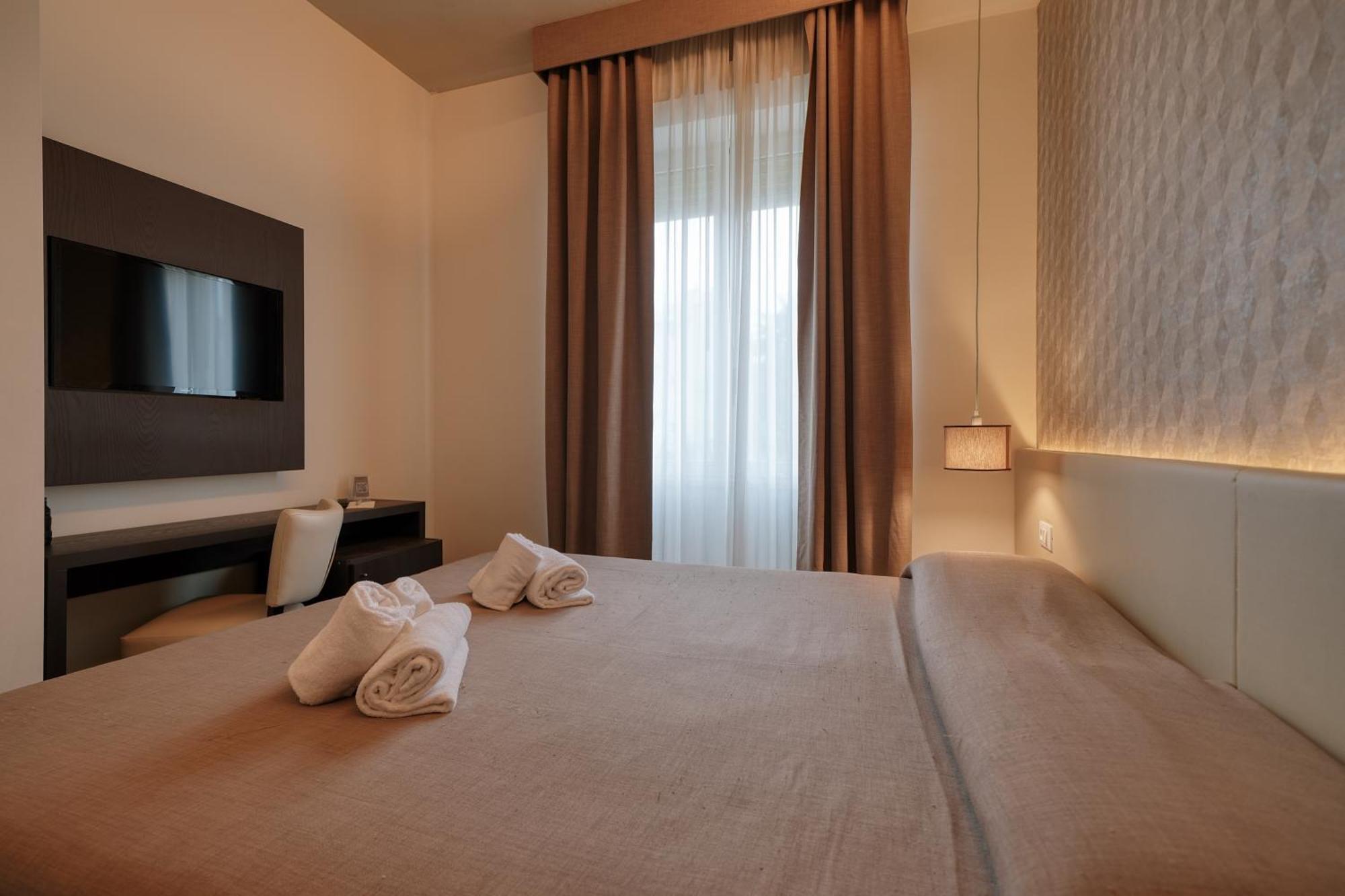 Palazzo Del Garda & 4* Desenzano del Garda